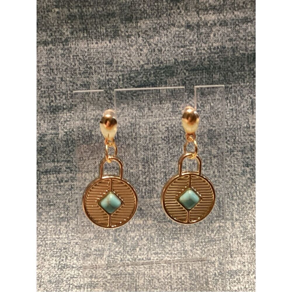 NWOT. Goldtone Circle Earrings with Faux Turquoise
